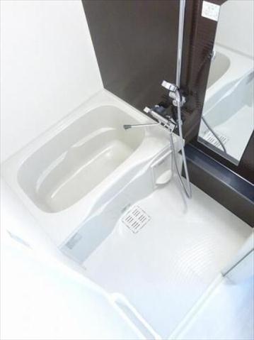 プレサンス ジェネ 浅草EASTの風呂写真