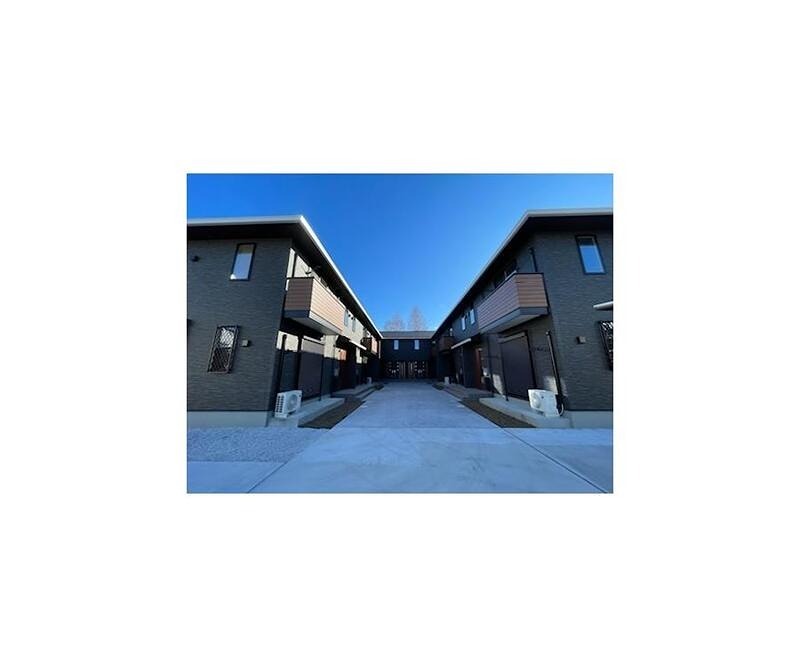 多摩都市モノレール 泉体育館駅 徒歩8分 2階建 築4年の外観写真