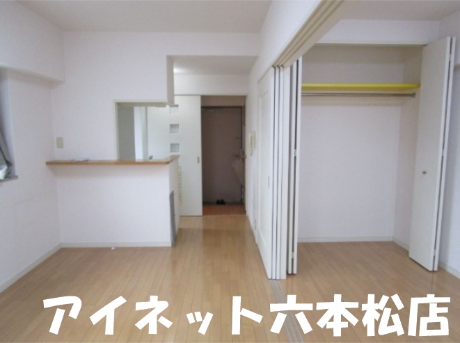 居室・リビング　広々としていいですね。