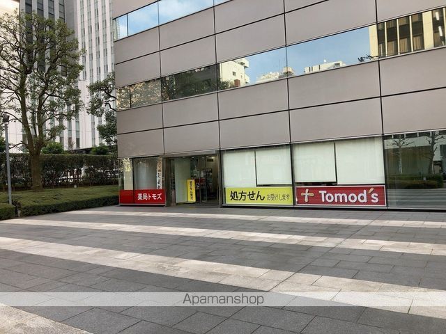 ドラックストア　薬局トモズ 神田和泉町店（ドラッグストア）まで147m