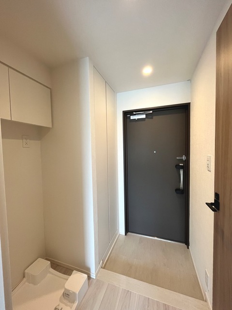 玄関　※写真は同タイプ住戸です。