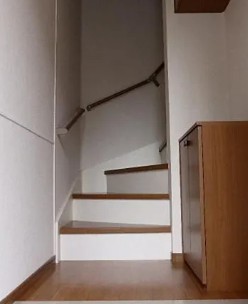 玄関　※別部屋参考写真