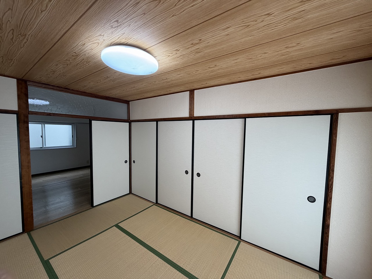 湊川第2マンションの居間写真