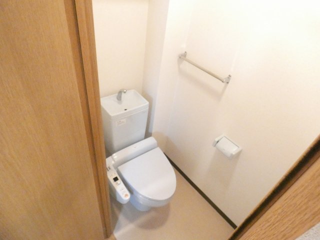 パインウィンド千里山のトイレ写真