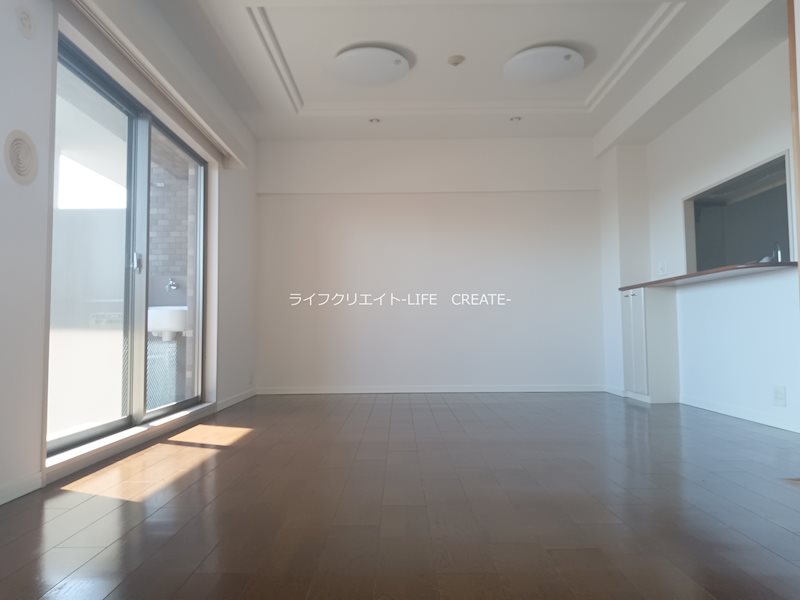 セレッソコート加古川ステーションアヴェニューの居間写真