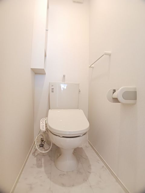 メゾンド 芳浜のトイレ写真