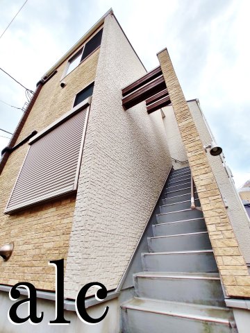 ウェルストン弥生町の外観写真