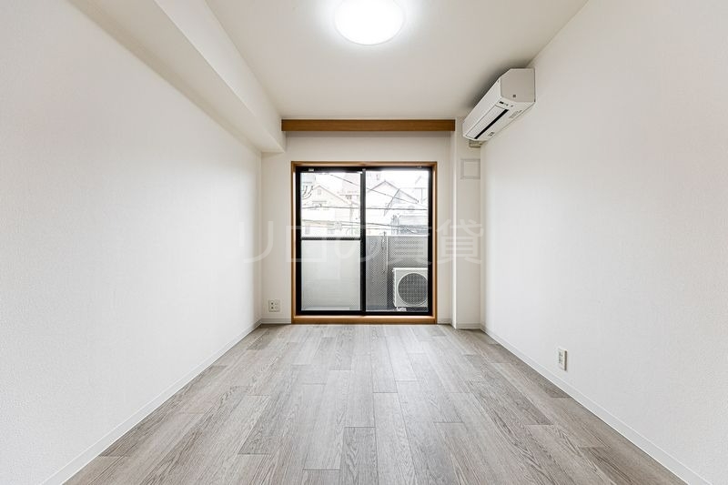 ルーブル上池台壱番館の居間写真