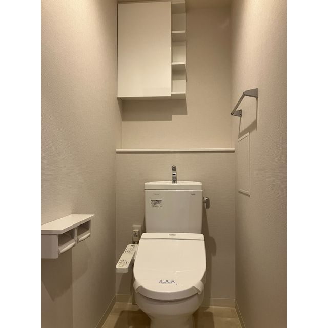 コスモリード東日暮里のトイレ写真
