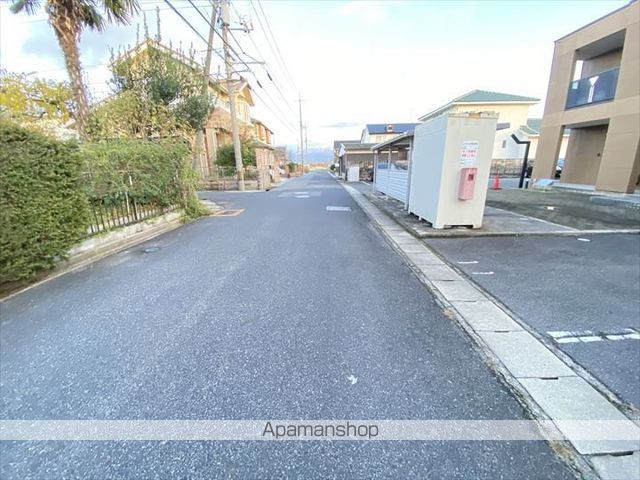 その他　前面道路（その他）まで0m