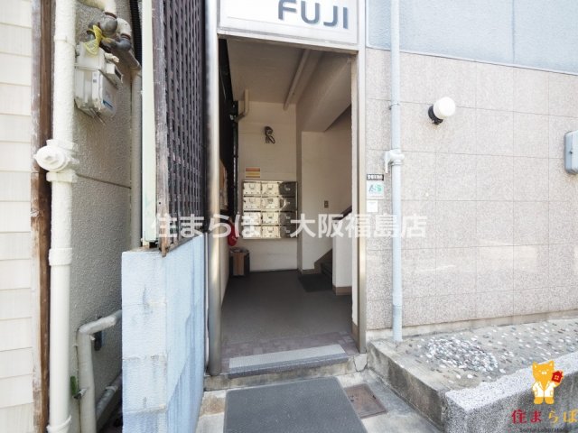 エントランス　共用部の印象も大切に