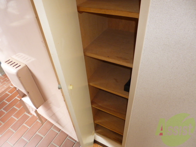 収納　ちょっとした隙間も無駄にはしません、収納に変身