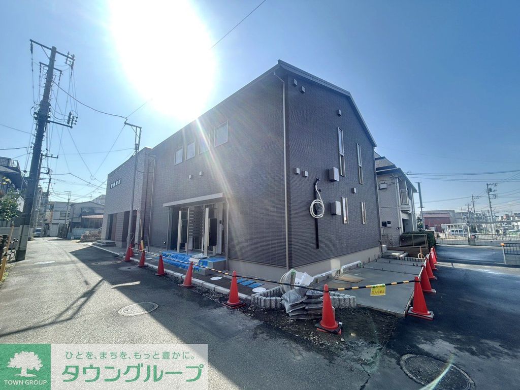 建物外観　駐車場