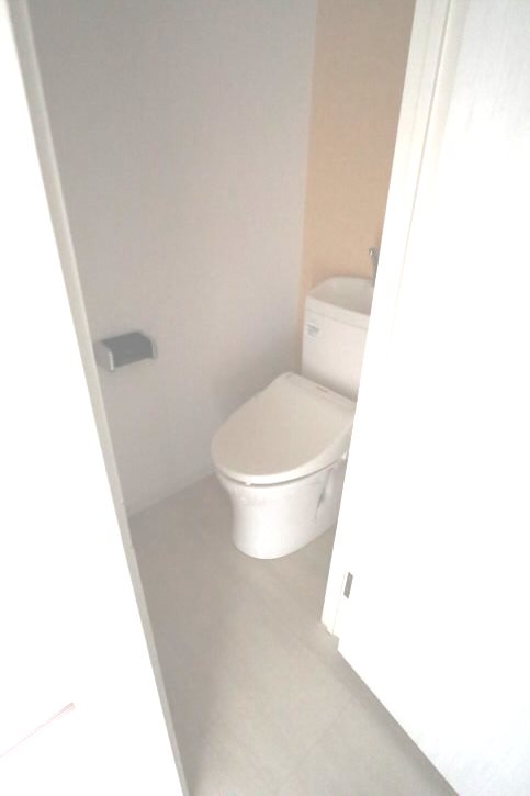 トイレ　別号室の写真です
