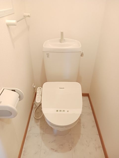 東武伊勢崎線 茂林寺前駅 徒歩9分 2階建 築21年のトイレ写真