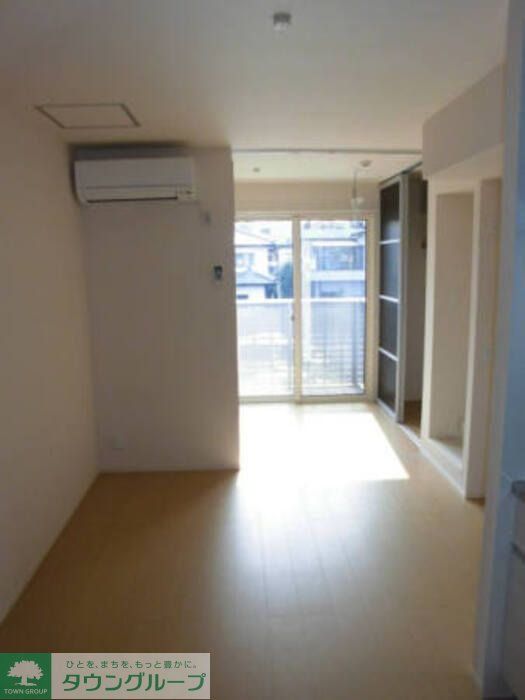 CASA芝塚MTの居間写真