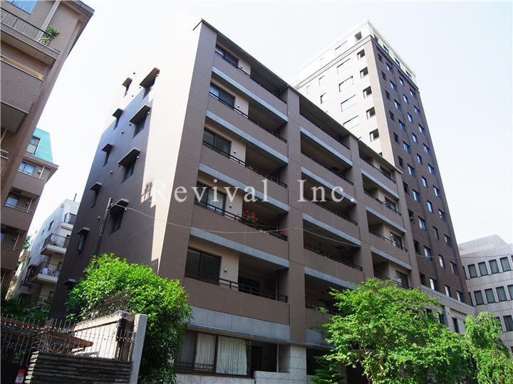建物外観　重厚感の漂う外観でございます