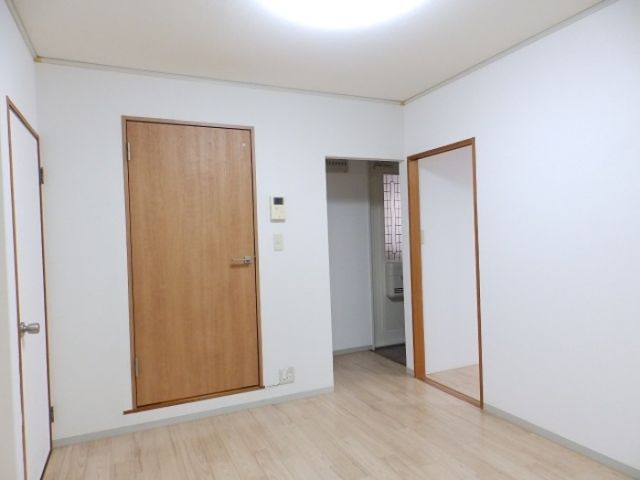ヴェールヴィル A棟の居間写真