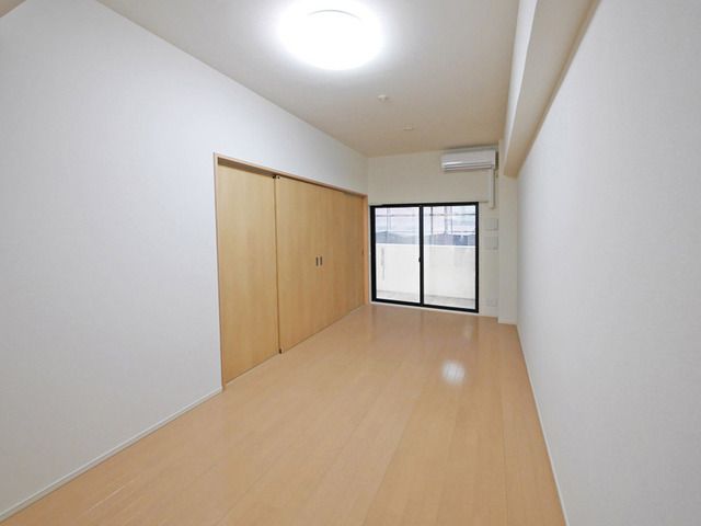 プライムコート立川の居間写真
