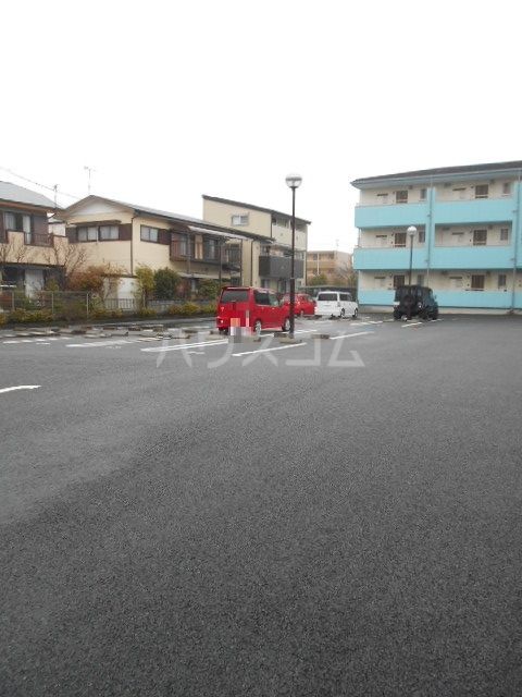 【沼津市青野のマンションの駐車場】