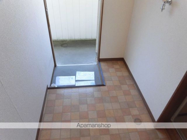 レジデンス山口A棟の玄関写真