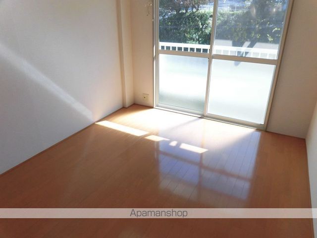 レジデンス山口A棟の居間写真