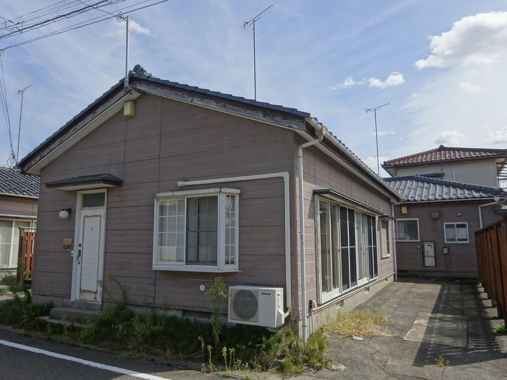 曙町貸家の建物外観