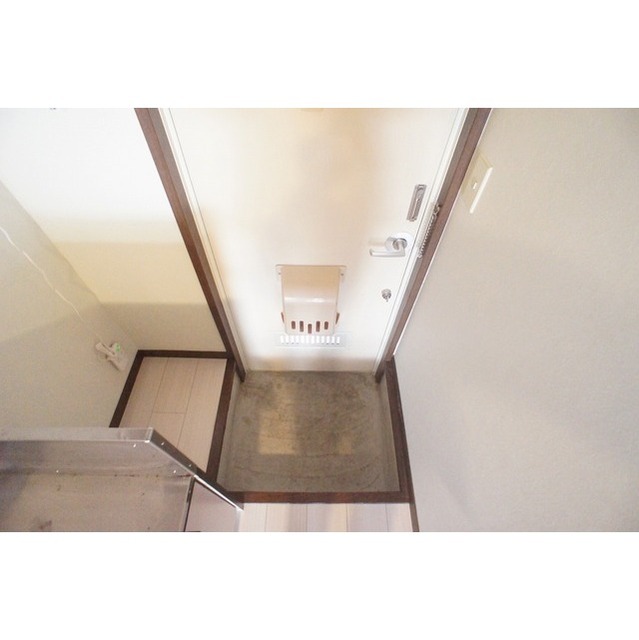 玄関　玄関（同仕様タイプ）