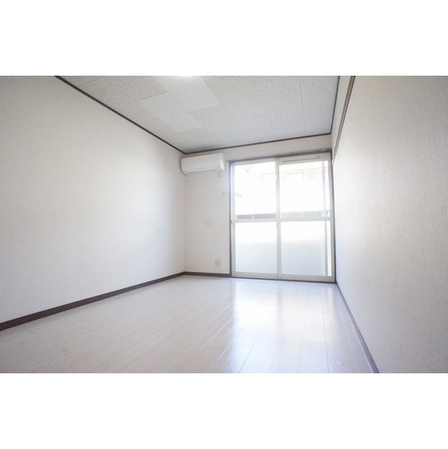 居室・リビング　リビング（同仕様タイプ）