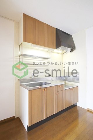 キッチン　コンパクトなキッチンで掃除もラクラク