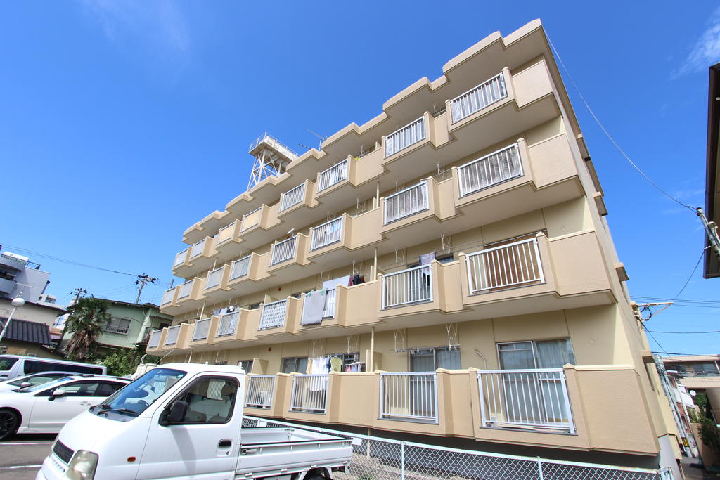 西宮城野コーポの外観