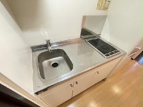 キッチン　設備・仕様は号室により異なる為、現況を優先致します。