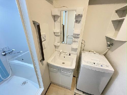 洗面設備　設備・仕様は号室により異なる為、現況を優先致します。