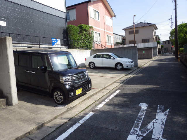 【サンライズ豊の駐車場】