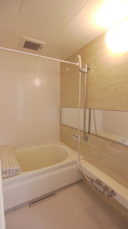 バス・シャワールーム　バス