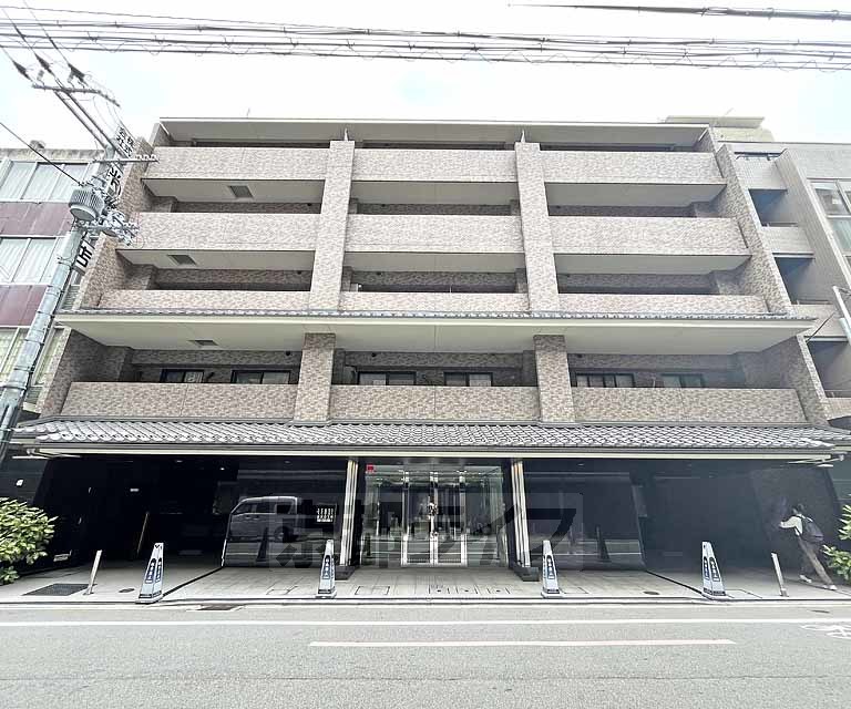 リーガル京都四条烏丸２の建物外観