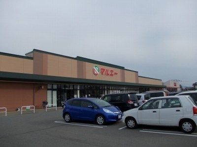 【小松市矢田野町のアパートのスーパー】