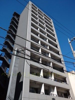 川崎市中原区新丸子町のマンションの建物外観