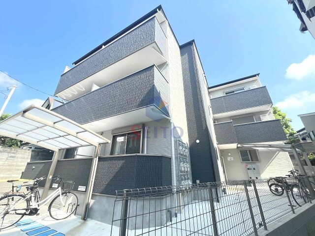 【ALEGRIA岡町の建物外観】