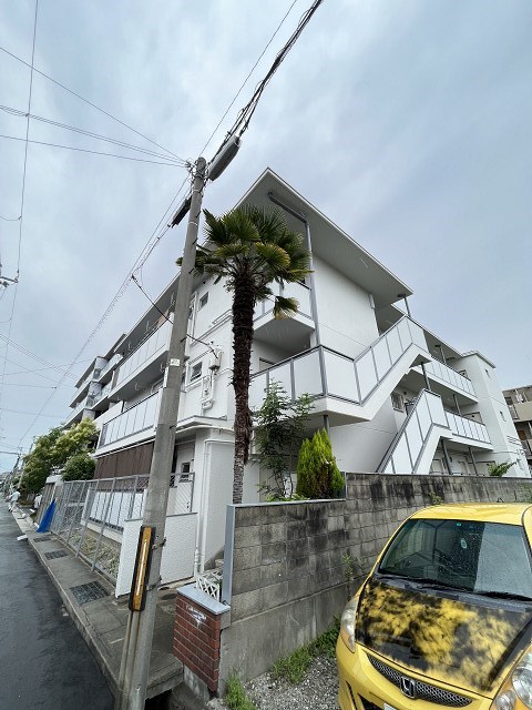 鳴尾ハイツの外観写真
