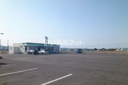 コンビニ　ファミリーマート亘理インター店（コンビニ）まで660m