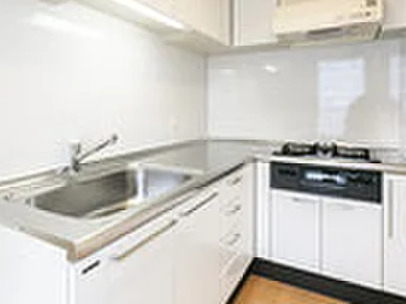 キッチン　別部屋参考写真です