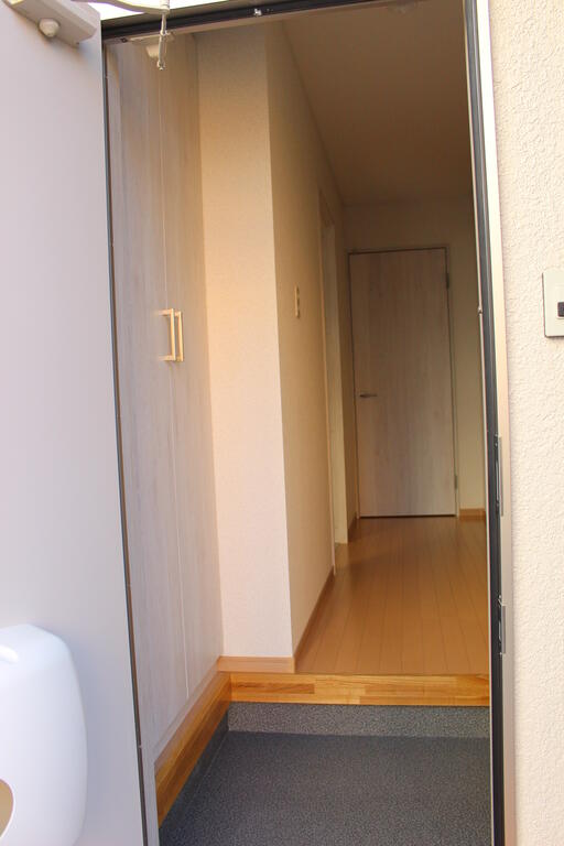 シャトー西村の玄関写真
