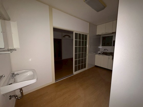 居室・リビング　※別号室の写真です