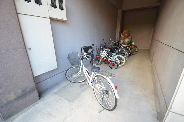 その他共有部分　駐輪場も完備♪