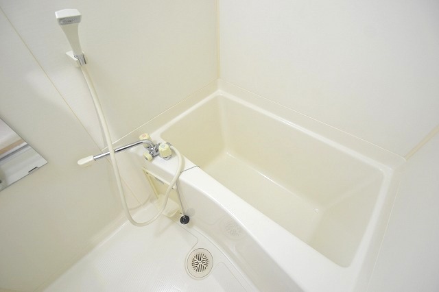 バス・シャワールーム　キレイなお風呂です。