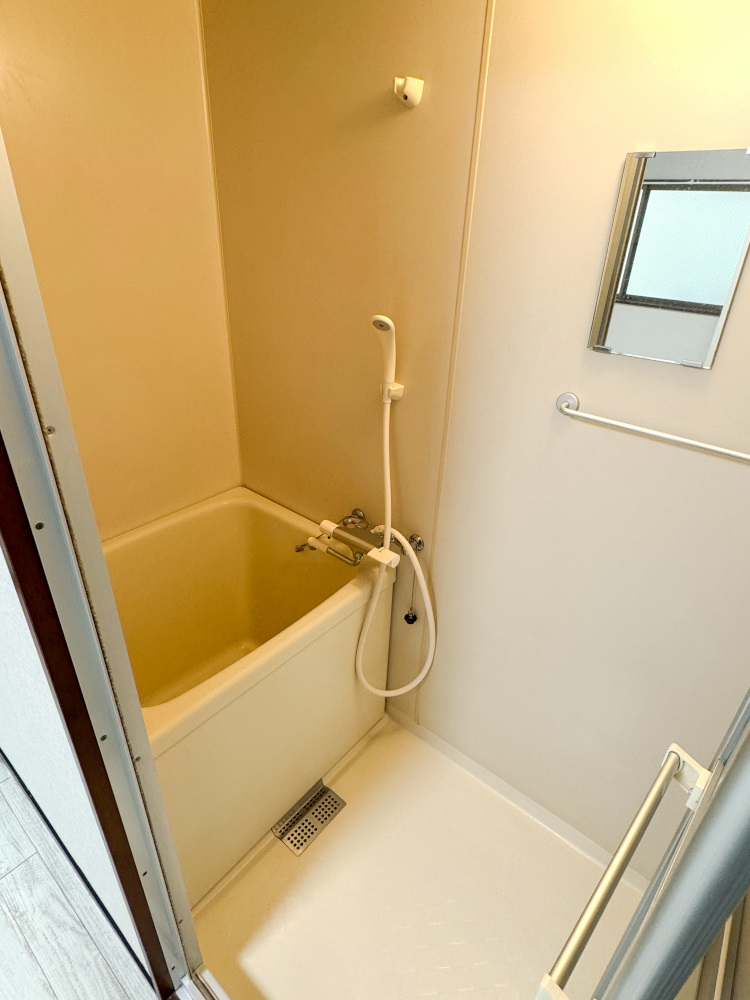 バス・シャワールーム　バストイレ別はうれしい