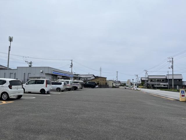 コンビニ　ローソン（コンビニ）まで1646m