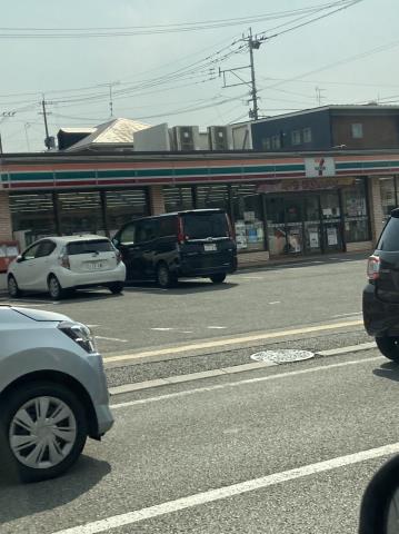 コンビニ　セブン－イレブン若葉台店（コンビニ）まで198m