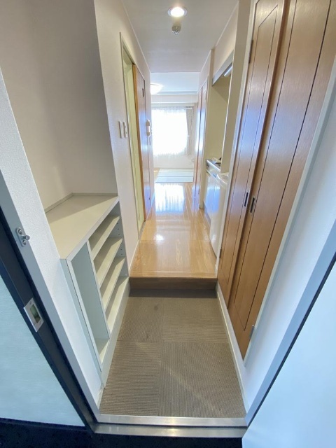 玄関　同物件別室のイメージ写真